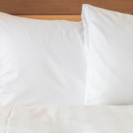 Holiday Inn Express Hotel & Suites Forest By Ihg Exteriör bild