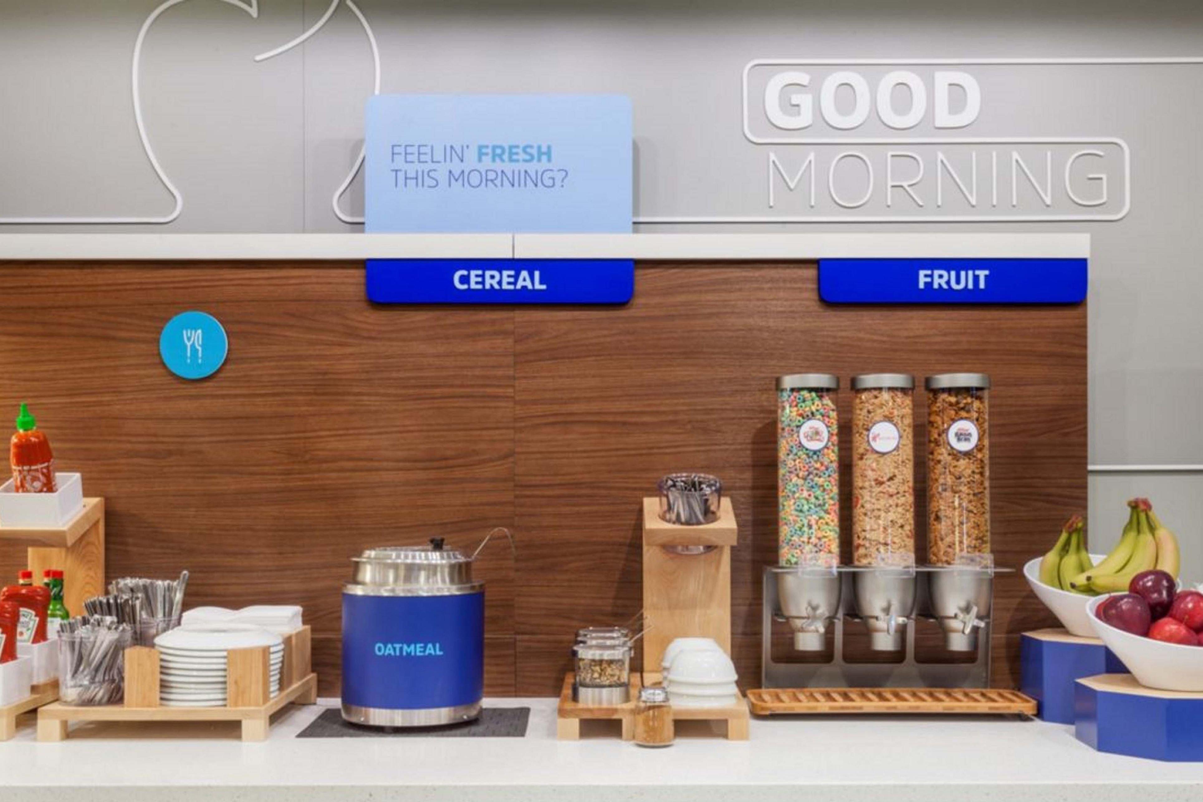 Holiday Inn Express Hotel & Suites Forest By Ihg Exteriör bild