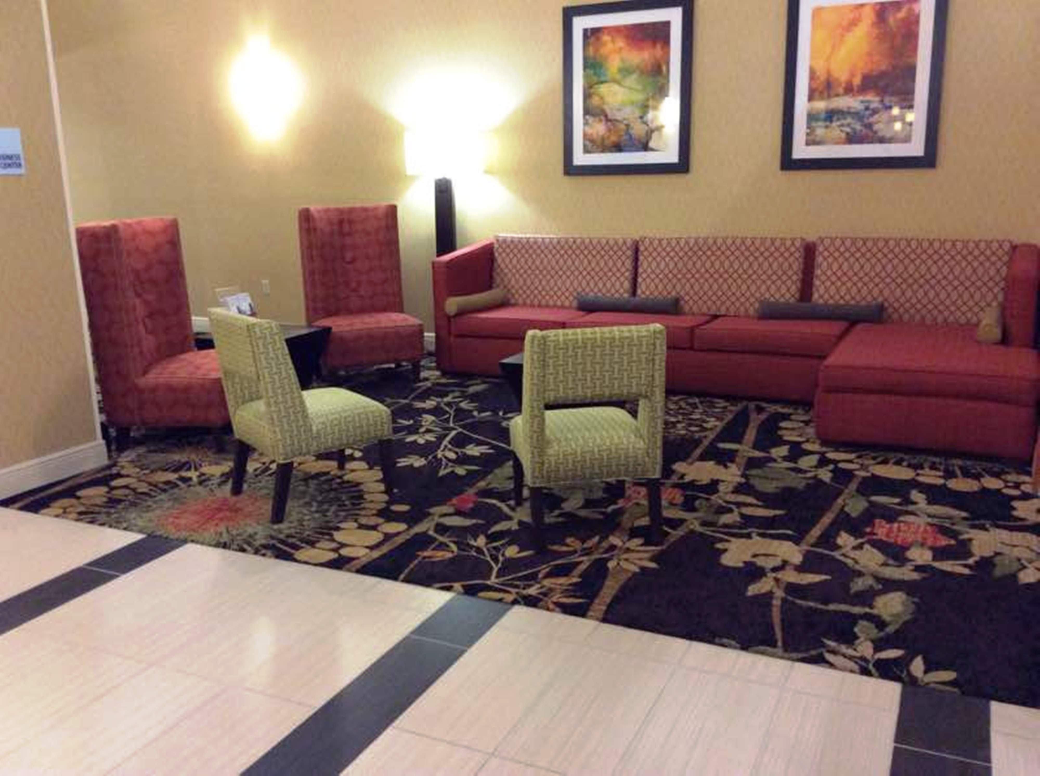 Holiday Inn Express Hotel & Suites Forest By Ihg Exteriör bild