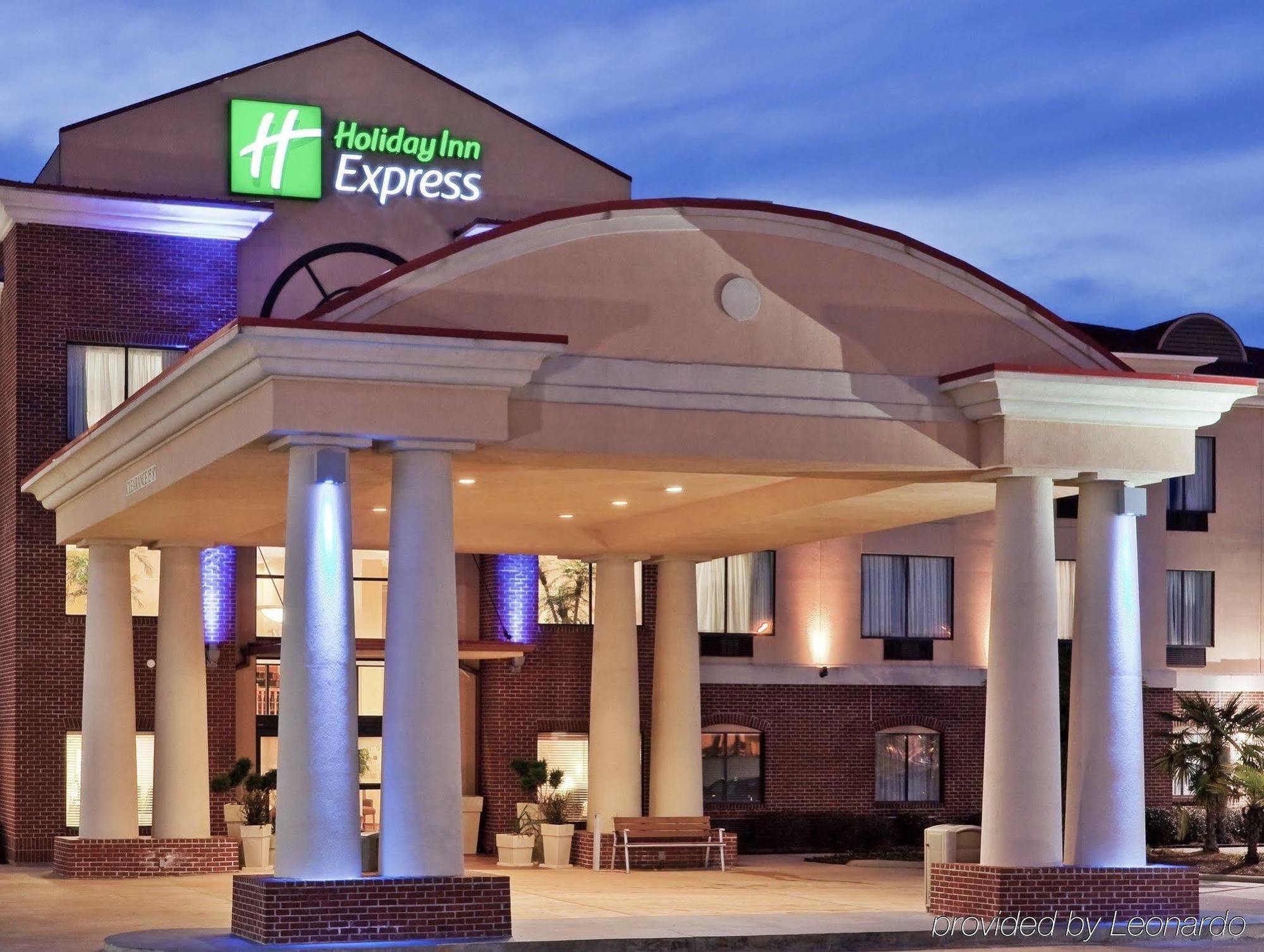 Holiday Inn Express Hotel & Suites Forest By Ihg Exteriör bild